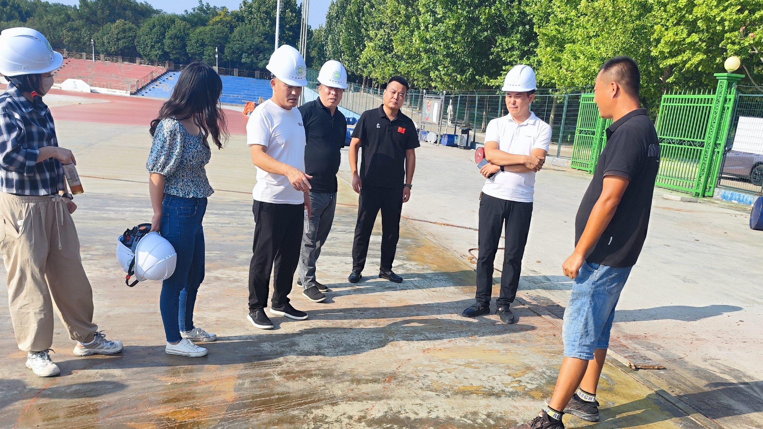 新旭體育塑膠跑道項目施工現場